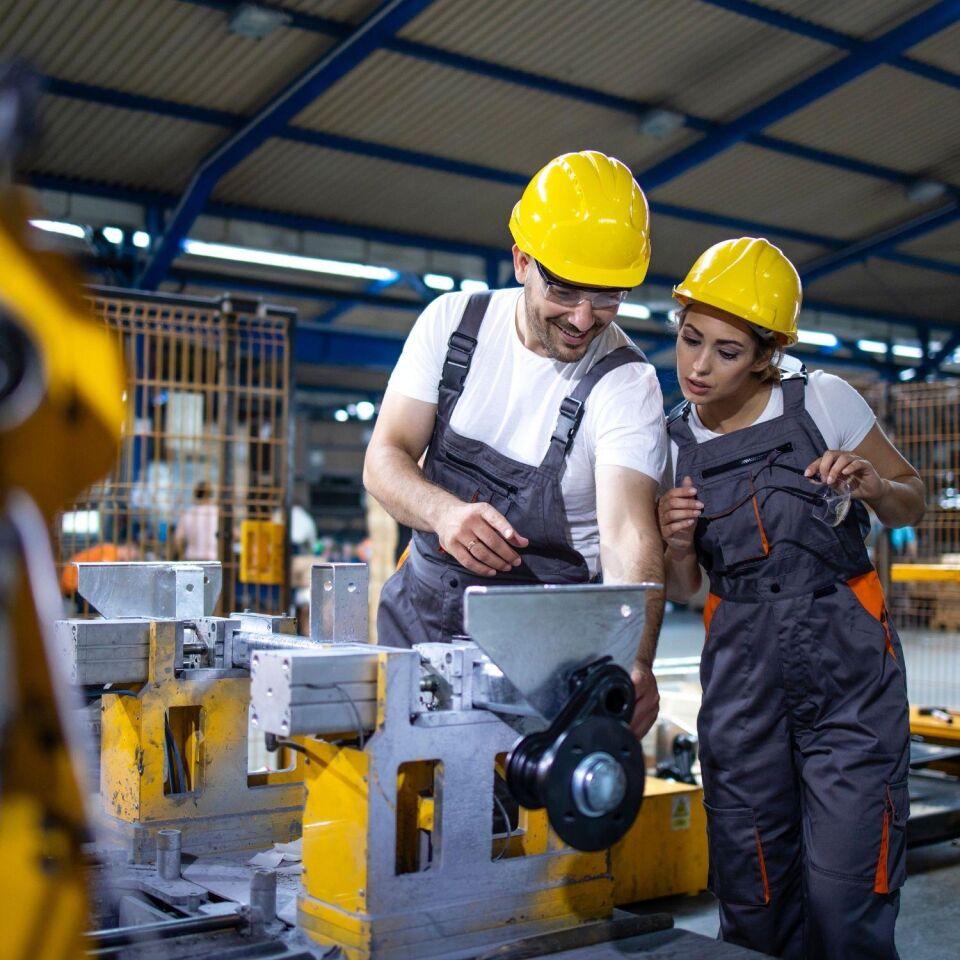 Fabrika Çalışanları