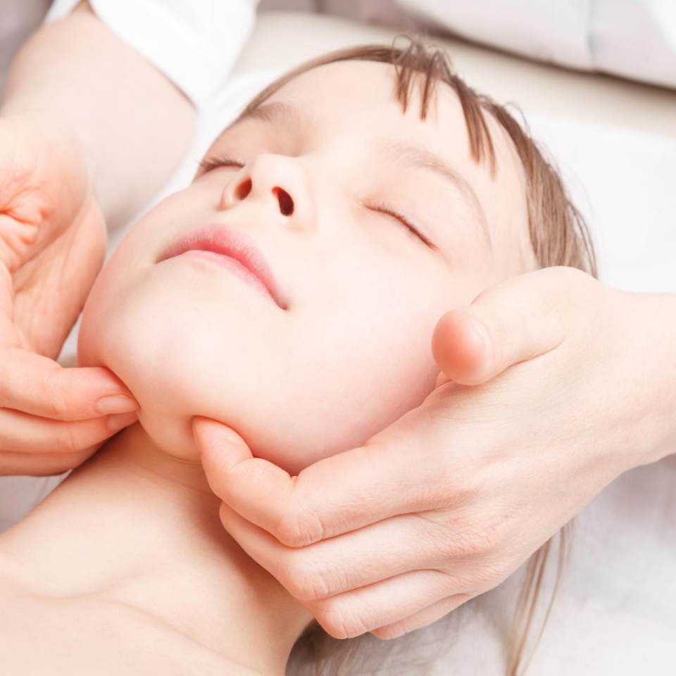 Çene Eklemi Problemleri İçin Egzersiz Danışmanlığı (Yüz Yüze)